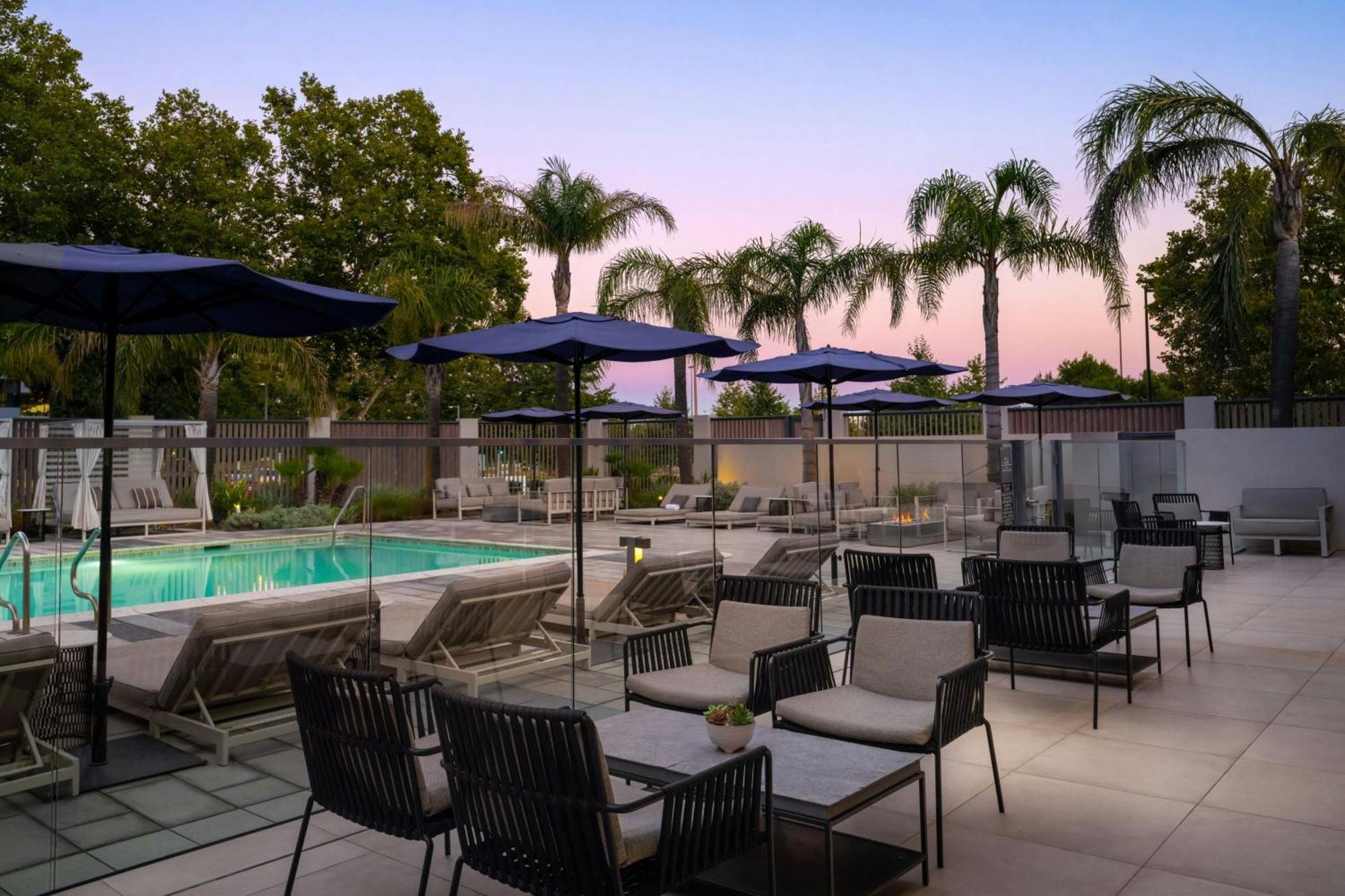 Ac Hotel By Marriott Pleasanton Buitenkant foto